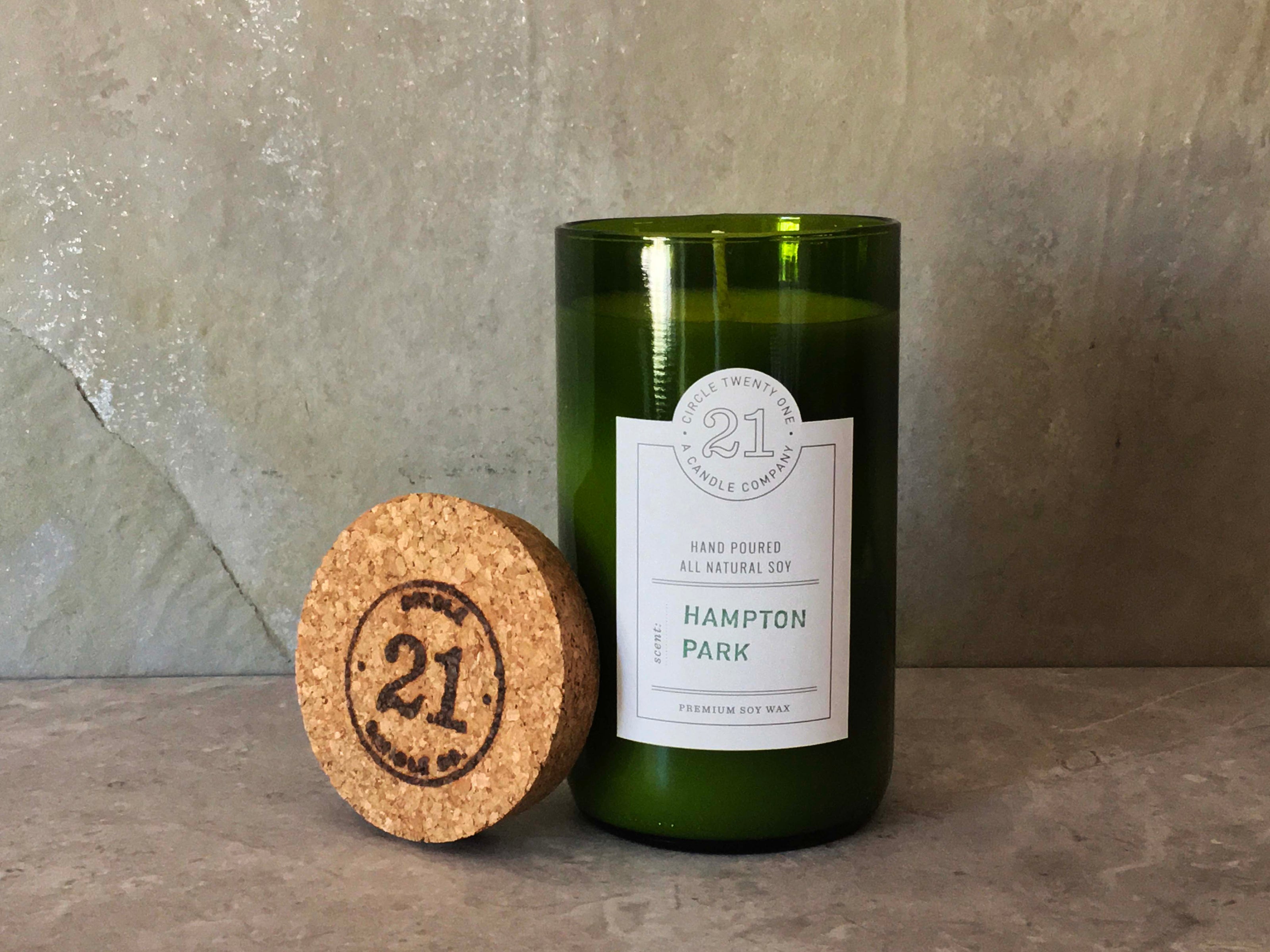 Simple sweet scent of gardenia in bloom.  Hand poured in recycled wine bottle.