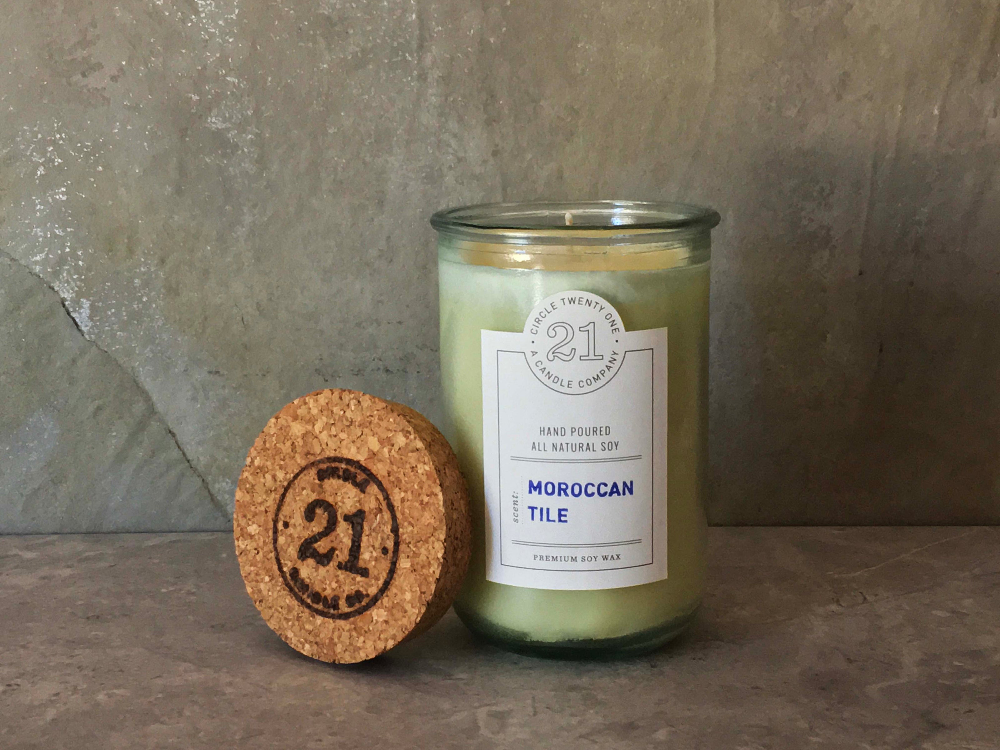 Spicy blend of cinnamon, orange and cranberry.  Hand poured into 100% recycled glass vessel.